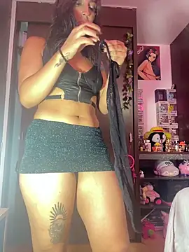 Snapshot of lauuraww chatting on February 2025 05:09:01 AM lauuraww online show from February 2025 05:09:01 AM