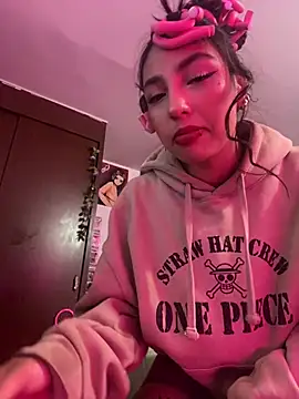 Snapshot of lauuraww chatting on March 2025 02:46:02 AM lauuraww online show from March 2025 02:46:02 AM