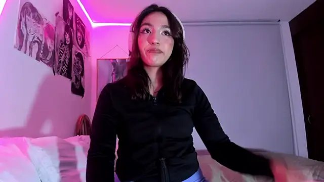 Snapshot of lauuraww chatting on March 2025 03:45:01 AM lauuraww online show from March 2025 03:45:01 AM