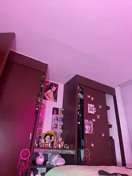 Snapshot of lauuraww chatting on March 2025 02:49:02 AM lauuraww online show from March 2025 02:49:02 AM