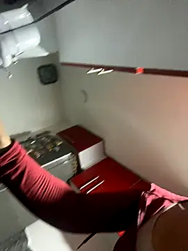 Snapshot of lauuraww chatting on September 2025 04:25:01 AM lauuraww online show from September 2025 04:25:01 AM