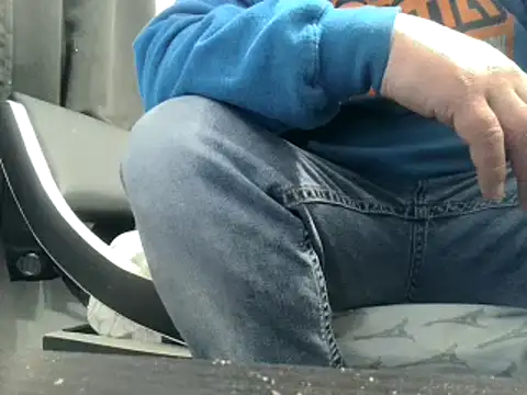 Snapshot of party51502 chatting on February 2025 12:06:02 PM party51502 online show from February 2025 12:06:02 PM