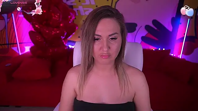 LovelyMollyy online show from March 2025 09:53:01 PM