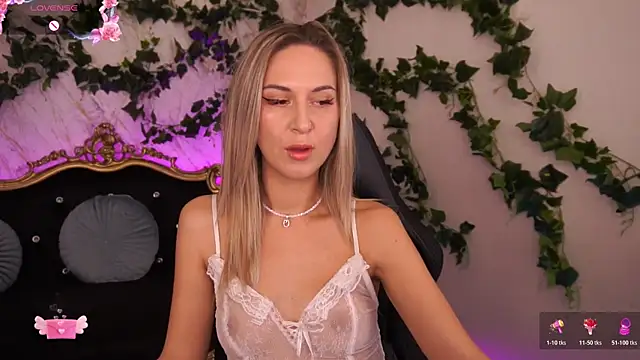 LovelyMollyy online show from October 2025 09:26:02 PM