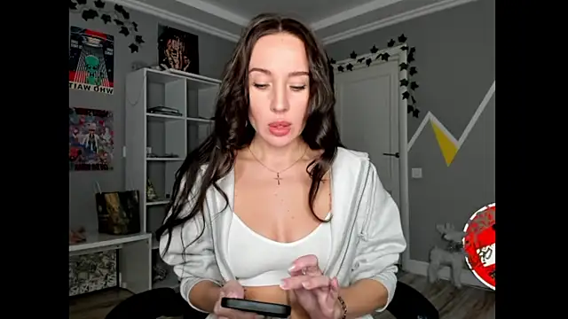 One of the girls online show from March 2025 04:44:01 PM