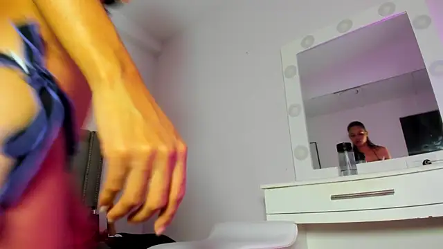 GysellHanson online show from February 2025 11:54:01 AM