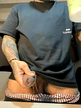 El Titan1998 online show from September 2025 11:27:01 PM