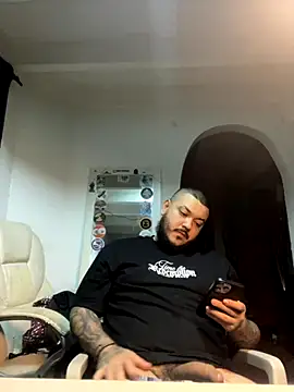 El Titan1998 online show from October 2025 12:05:02 AM