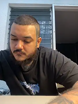 El Titan1998 online show from November 2025 10:07:02 PM