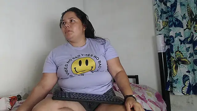 Snapshot of kariragapeass18 chatting on January 2025 04:06:01 PM kariragapeass18 online show from January 2025 04:06:01 PM