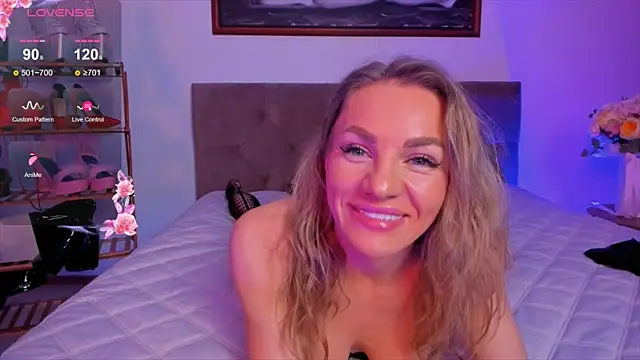 Oliva Candy online show from March 2025 10:04:02 PM