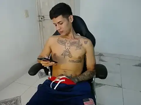 Snapshot of Clyde019 chatting on February 2025 09:08:02 PM Clyde019 online show from February 2025 09:08:02 PM