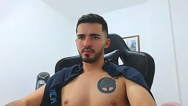 Massimoo 07 online show from January 2025 01:52:02 AM