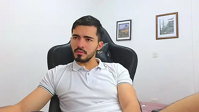 Massimoo 07 online show from January 2025 06:43:01 PM