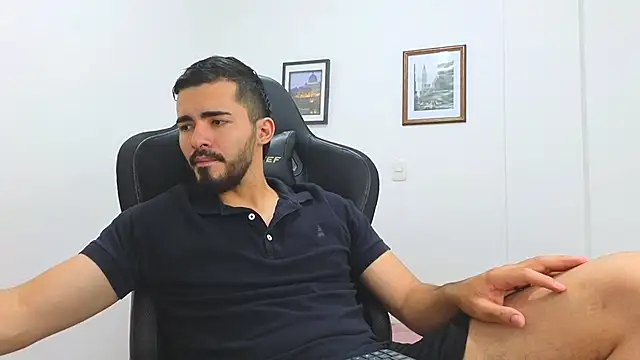 Massimoo 07 online show from February 2025 07:42:01 PM