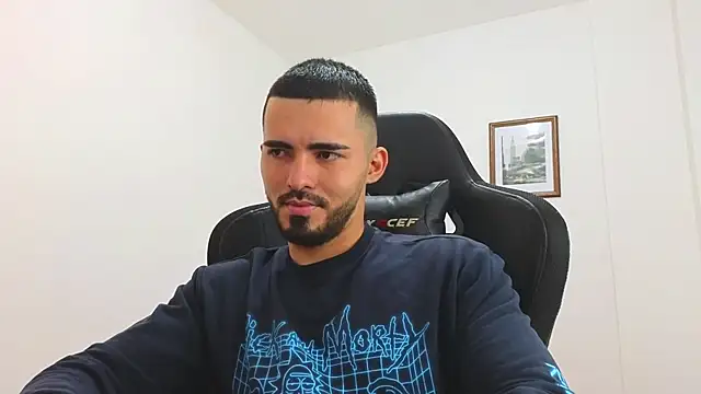 Massimoo 07 online show from February 2025 07:38:02 PM