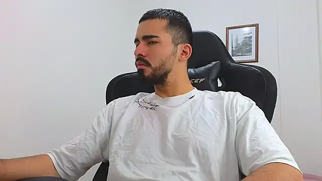 Massimoo 07 online show from March 2025 07:17:01 PM