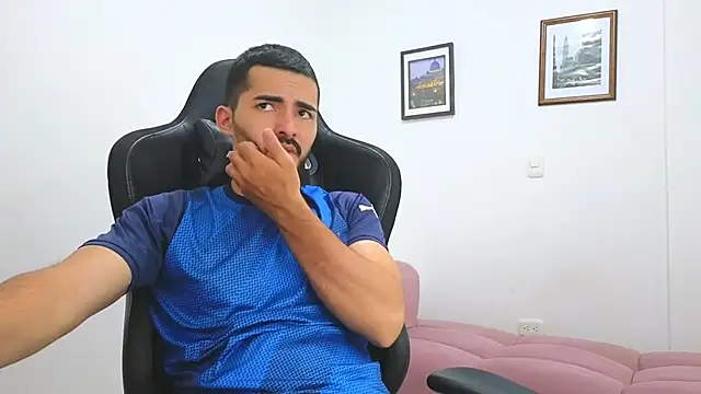 Massimoo 07 online show from March 2025 09:37:01 PM