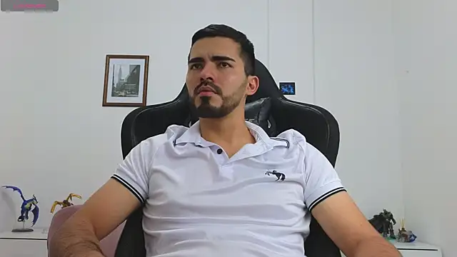 Massimoo 07 online show from September 2025 07:57:01 PM