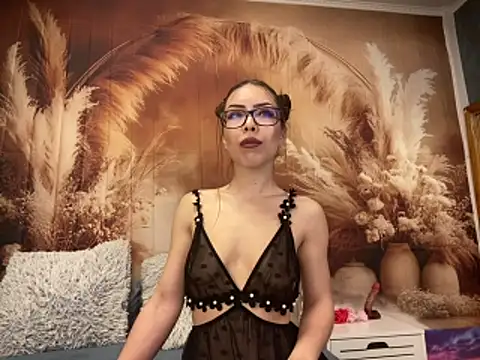 EmaLowe online show from March 2026 06:06:02 AM