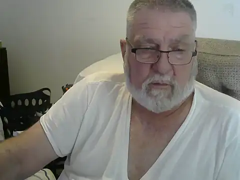 viejo oso online show from October 2025 09:57:01 PM