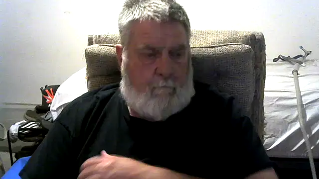 Snapshot of viejo_oso chatting on March 2026 05:02:02 AM viejo oso online show from March 2026 05:02:02 AM