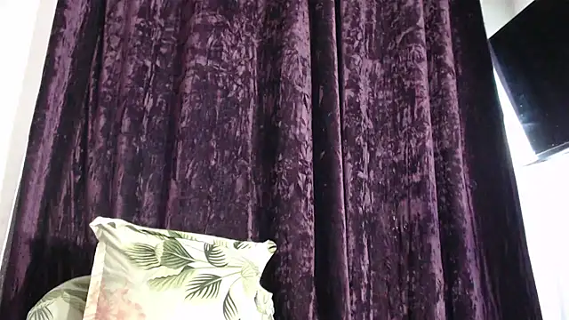 Snapshot of Ebonyxprincess_ chatting on January 2025 10:32:02 PM Ebonyxprincess online show from January 2025 10:32:02 PM