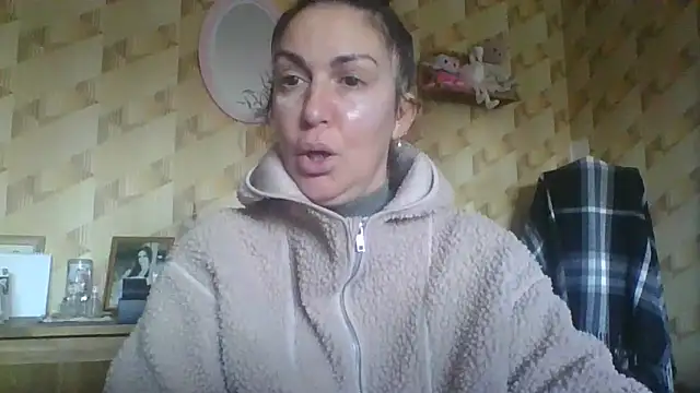 BELLAMORGANE1 online show from December 2024 12:45:01 PM