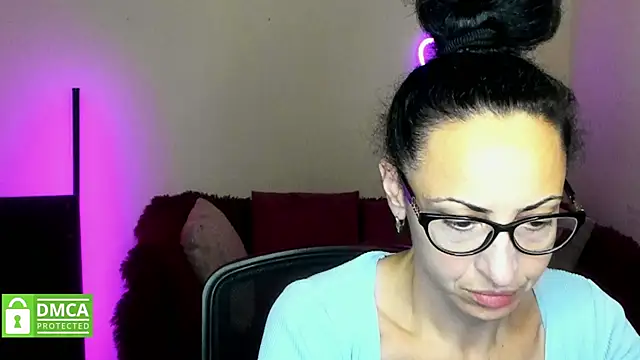 Arianasweety23 online show from October 2025 05:22:02 PM