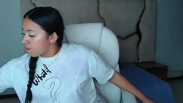 IsabellRodriguez18 online show from February 2025 07:37:02 AM