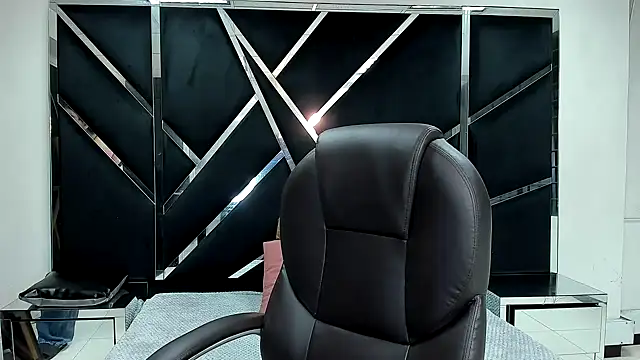 IsabellRodriguez18 online show from October 2025 03:48:02 AM