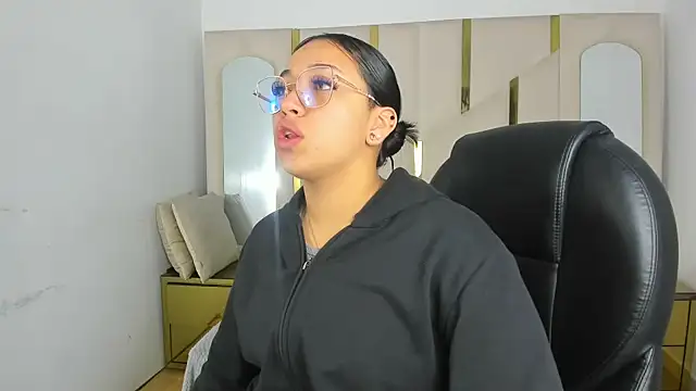 IsabellRodriguez18 online show from November 2025 03:53:02 AM