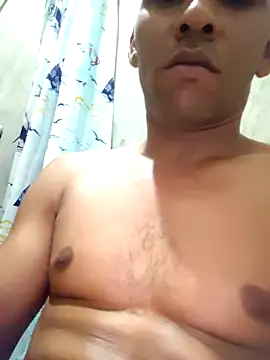 yaxom33 online show from April 2026 03:48:01 AM