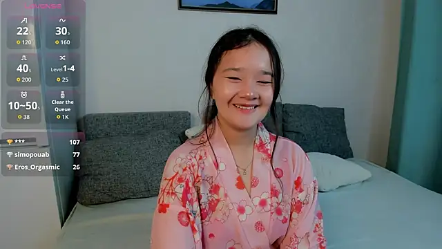 Maekko online show from October 2025 07:49:02 PM