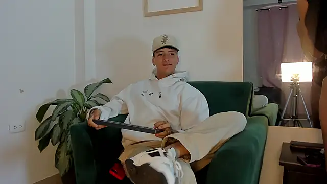 two milkyway online show from November 2025 12:49:01 PM