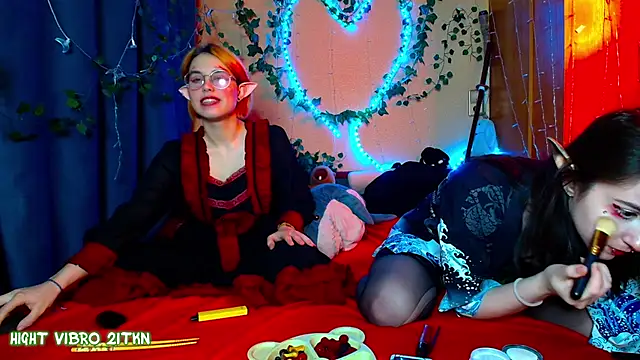 TrickyKitsune online show from February 2025 06:40:01 PM