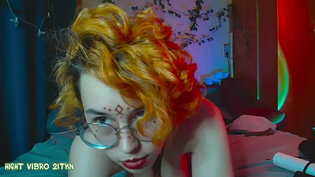 TrickyKitsune online show from March 2025 06:54:02 PM