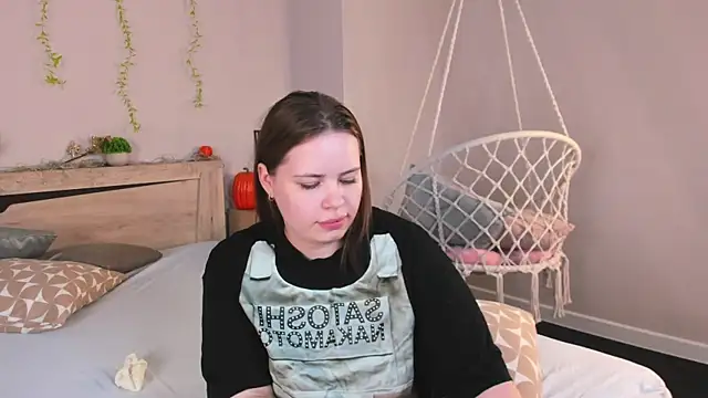 EricaElliott online show from June 2026 01:06:02 PM