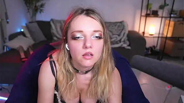 Magnetic Amy online show from February 2025 03:41:02 PM