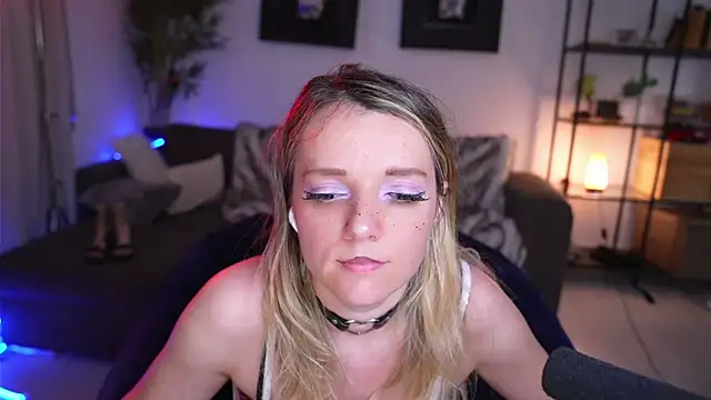 Magnetic Amy online show from March 2025 03:29:02 PM