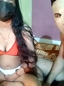 Snapshot of Coupleshow47 chatting on February 2025 09:58:02 PM Coupleshow47 online show from February 2025 09:58:02 PM