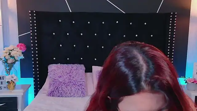 EmiF26 online show from February 2025 08:13:02 PM