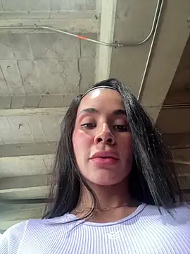 Karol Towers online show from February 2025 05:09:01 PM