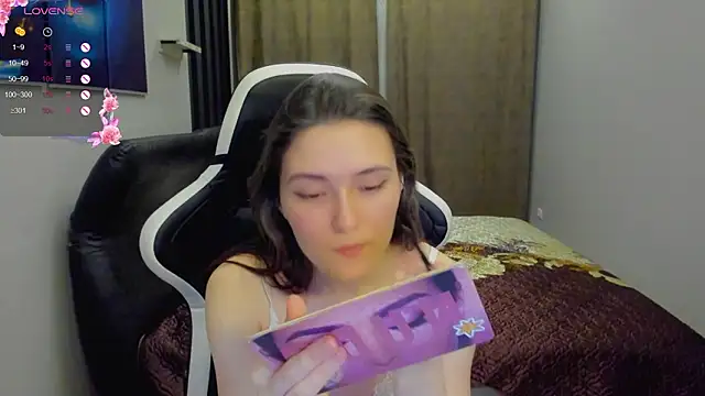 Snapshot of niki_cutes chatting on February 2026 01:15:01 AM niki cutes online show from February 2026 01:15:01 AM