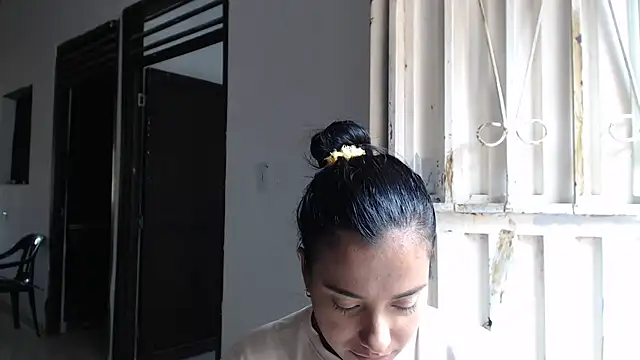 Coral0403 online show from March 2025 07:49:02 PM