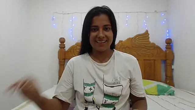 Coral0403 online show from March 2025 07:27:02 PM