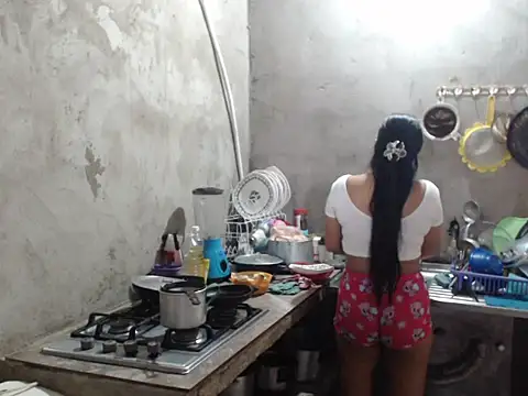 Coral0403 online show from December 2025 03:30:01 PM