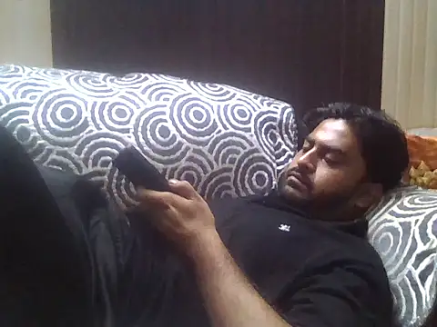 indihotguy online show from October 2025 02:48:01 PM