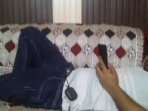 indihotguy online show from May 2026 02:40:01 AM