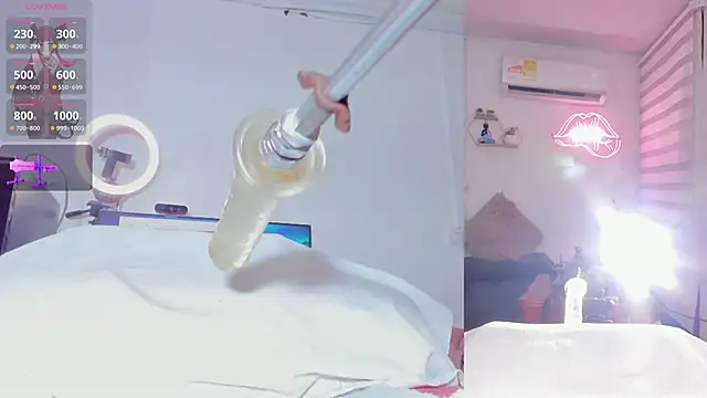 Maria Jones  online show from December 2025 01:12:02 AM